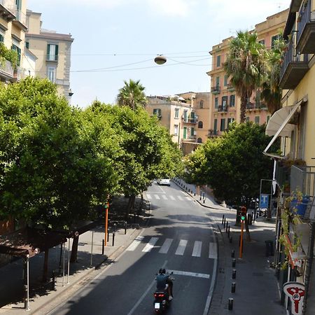 Casa Flora Al Corso Apartment Naples Luaran gambar